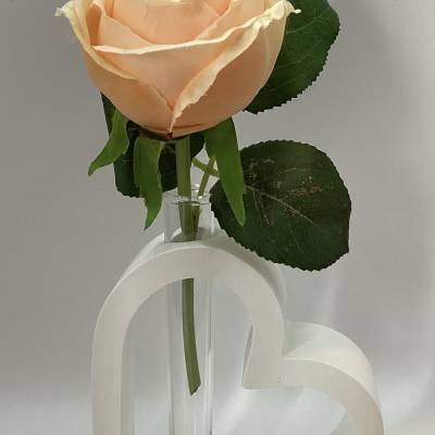 Vase Herzform liegend, aus Raisin, mit Blume künstlich,