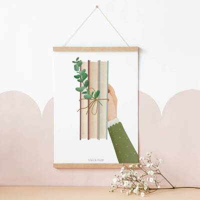 Poster Lesen Bücher Hand auf Bücherstapel Kunstdruck Lesen - Wanddeko Leseecke Geschenk Bücherwurm Lesen - Buch Poster 