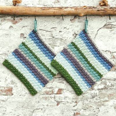 Topflappen, 1 Set / 2 Stück, Baumwolle, blau-grün-bunt, Blockstreifen, Handarbeit, gehäkelt,