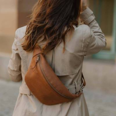 Große XXL Gürteltasche Braun | Cognac Silber
