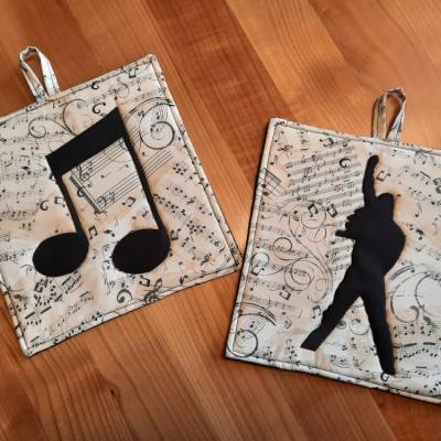 Topflappen mit Noten & Musikersilhouette – Geschenk für Musikliebhaber, 20,5x20,5 cm