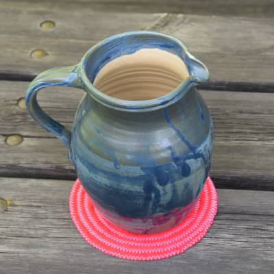 Vielseitiger Stoff-Untersetzer 15cm, genäht in  rope bowl Technik, waschbar,  upcycling