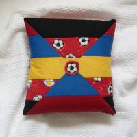 Patchwork-Kissenhülle Kinder-Fußballkissen – Kissenbezug für Kinderzimmer & Fußballfans, individuell wählbar, 35x35 cm