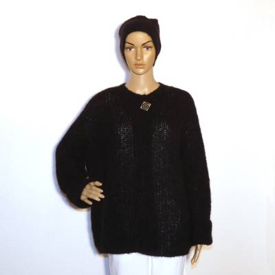 Handgestrickte Damenjacke Schwarz mit Mohair & Merino – Set inkl. Stirnband & Handstulpen