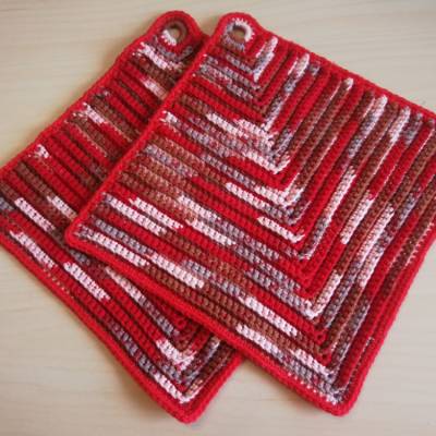 gehäkelte Topflappen, 2er Set aus Baumwolle, gerippt in Rot-Meliert, 22 x 22 cm