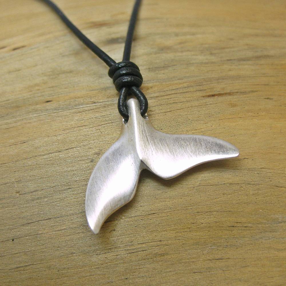Silberanhänger "Fluke M" Walflosse, Delfinflosse, maritimer Anhänger,  Taucherschmuck, Surferschmuck Bild 1