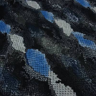Stoff Crêpe Chiffon mit Schlangenmuster Design schwarz blau grau Blusenstoff Kleiderstoff