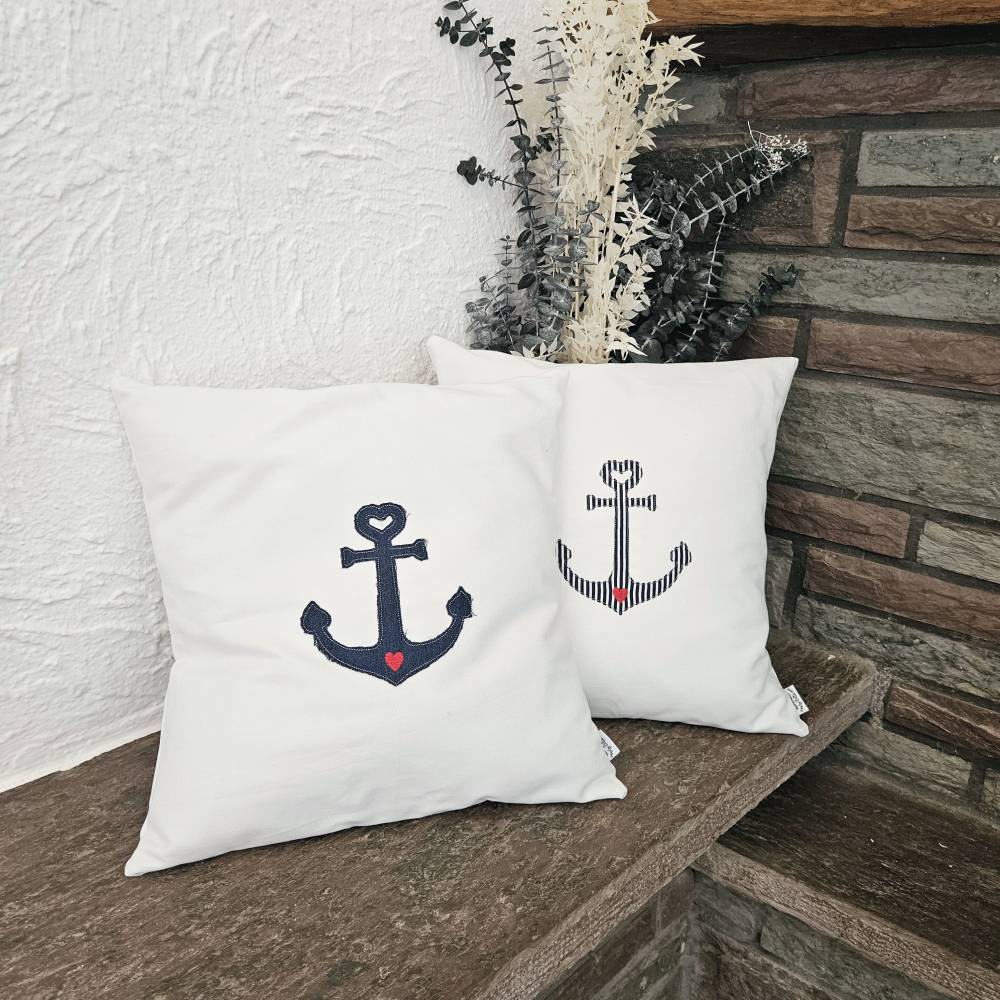 Handgefertigtes Maritimes Kissen, Weißer Kissenbezug mit Anker für Maritime Deko, Kissenhülle 40 x 40 cm, Deko Kissen
