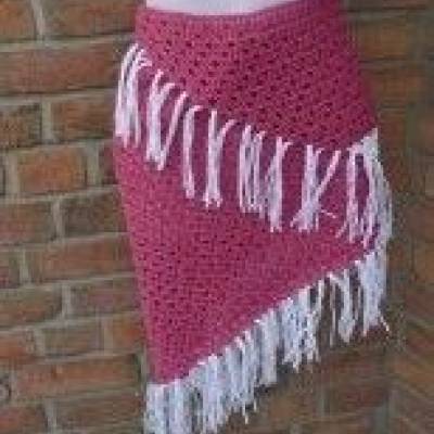 SONDERANGEBOT - Gehäkeltes Dreieckstuch pink-weiß