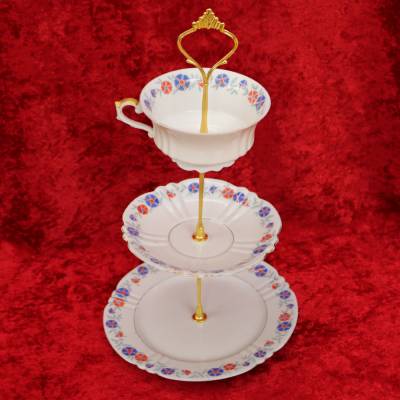 3 teilige Etagere aus einer Sammeltasse