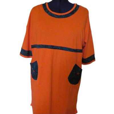 Auffälliges orangenes Shirtkleid / Longshirt mit Applikationen und Tonknöpfen, Gr. 52