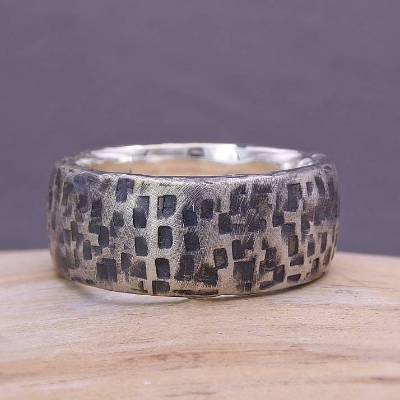 Ring "Tondro" Silber 925,  geschmiedeter Bandring geschwärzt,  Herrenring mit Hammerschlag