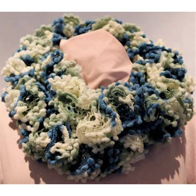 lustiger Loop-Schal mit Pompons in Blau / Weiß