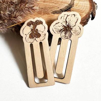 2er Set Lesezeichen Clip aus Holz, Blumen Blüten Lasergravur
