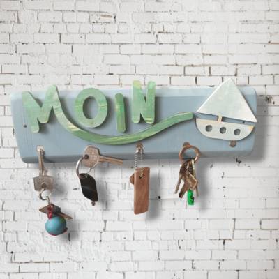  Magnetisches Schlüsselbrett „Moin“ aus Altholz – maritimer Schlüsselhalter mit Segelboot