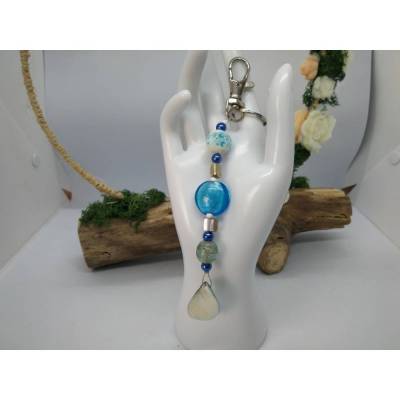 Stylischer Schlüsselanhänger Blaue Lagune mit Perlmutt und Glasperlen – Einzelstück, personalisierbar