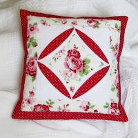 Rosenkissen, Blumenkissen rote Rosen, Bauernkissen, romantisch Garten-Kissenhülle, Landhauskissen, Patchwork-Kissenbezug