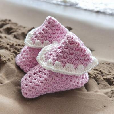 Baby Puschen, gehäkelte Handarbeit 