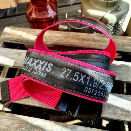 Gürtel pink Maxxi upcycling  Fahrradschlauch, Recyclet Fahrrad Gürtel, Gürtel Geschenk für Ihn - Sie - Freund - Freundin