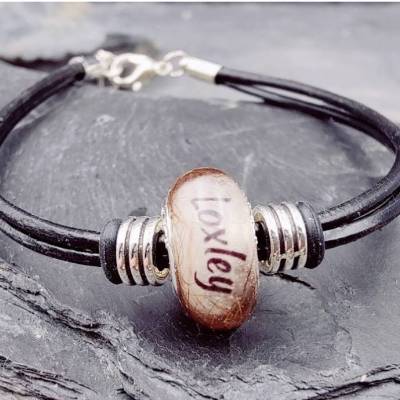 Lederarmband mit einer Perle gefüllt mit Haaren, Fell, Asche und Name, Tierhaarschmuck, Erinnerungsschmuckstück, Urnensc