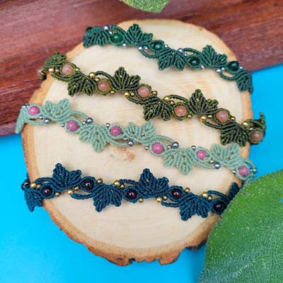 Makramee Armband im Blätter-Design mit Edelstein-Perlen