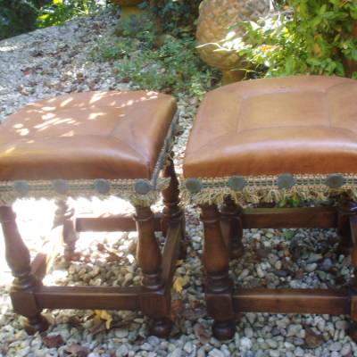 Antik 2 Fußhocker Lederhocker Frankreich Hocker Kaminhocker Posamente Eiche Landhaus Cottage