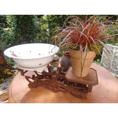 Antik Jugendstil Waage Balkenwaage Blumenständer Pflanzenständer