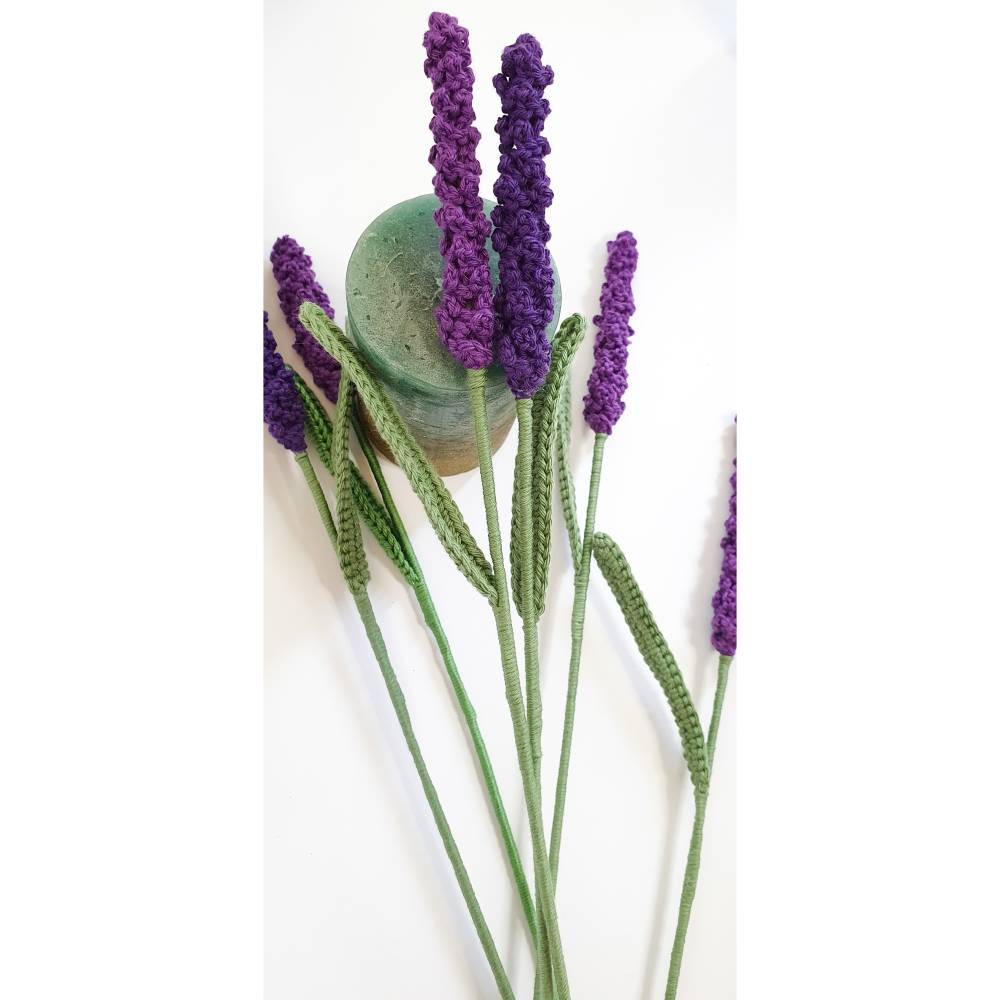 Lavendel gehäkelt | gehäkelte Pflanzen | dekorativer Blumenstrauß | Geschenkidee für Freunde und Kollegen Bild 6