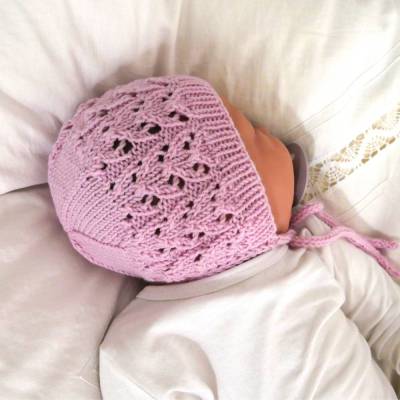 Mütze WILLKOMMEN für Baby und Kind 0 - 6 Monate handgestrickt aus Wolle in drei Farben von zimtblüte