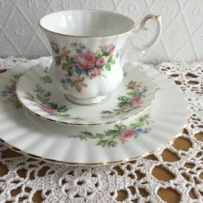 Vintage Sammeltasse Royal Albert Dekor Moos Rose aus den  60er Jahren  