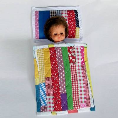 Patchworkdecke für Puppen – Unikat, Steppdecke, kunterbunt, für Puppenbett & Puppenwagen, Flickendecke