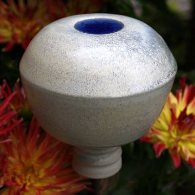 Keramik Rosenkugel Keramikkugel mit blauem Glashäubchen Gartenkeramik für Stab