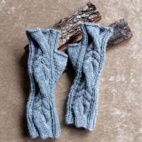 Strickanleitung Stulpen Cleo - fingerlose Handschuhe mit Daumenkeil