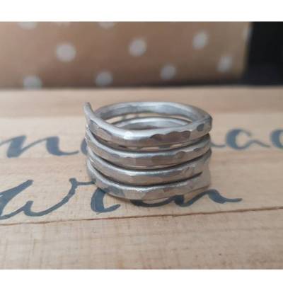Ring gehämmert, Drahtschmuck, Aluminium 
