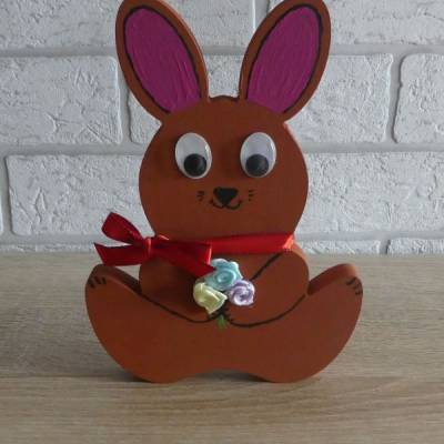 Bemalter Holz-Osterhase mit Kulleraugen