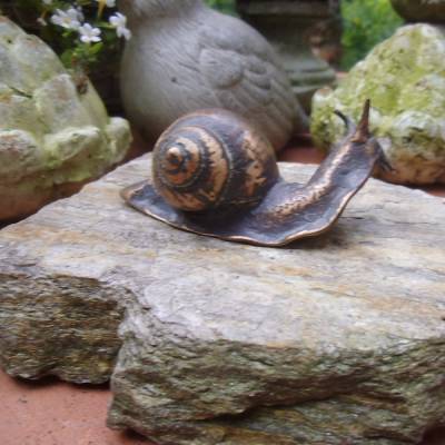 Miniatur Schnecke Bronze Signatur Schneckenhaus Bronzeschnecke Gartendekoration Landhaus Cottage