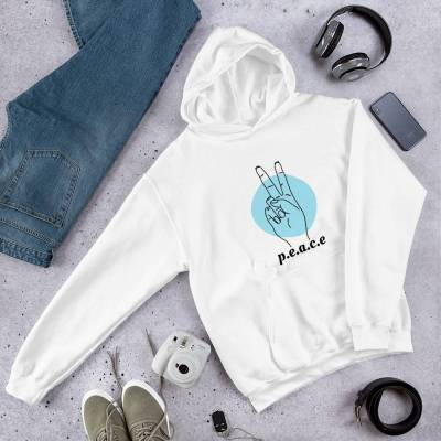 Kuscheliger Hoodie mit bezaubernden Design "PEACE"