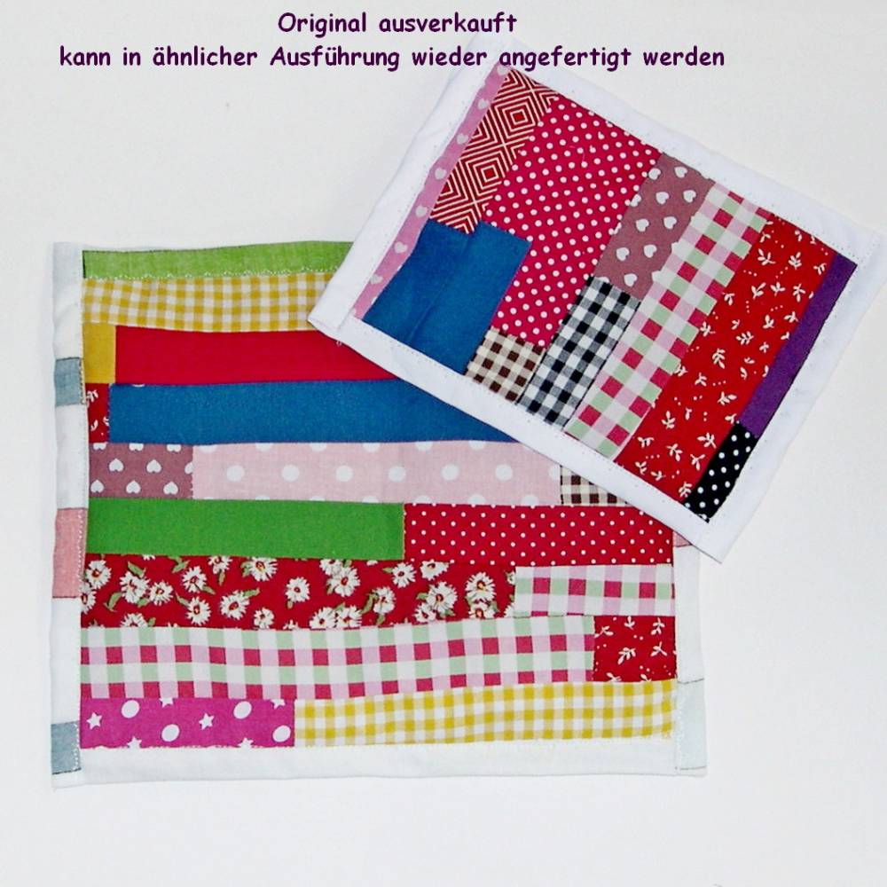 Patchworkdecke für Puppenbett – Bunte Steppdecke mit Kissen, Unikat, handgenäht, Flickendecke kunterbunt