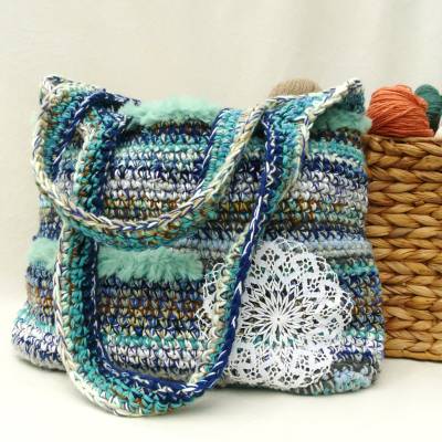 Taasche, Shopper, Schultertasche, Strandtasche, "Vintageliebe in Blau", Handarbeit, gehäkelt