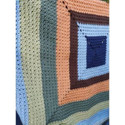 Bunte gehäkelte Babydecke 82 x 78 cm – Handarbeit aus Baumwolle, Unikat