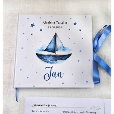 personalisiertes Gästebuch zur Taufe mit Segelboot in tiefem Blau blanko od. mit Fragen / Fragebogen