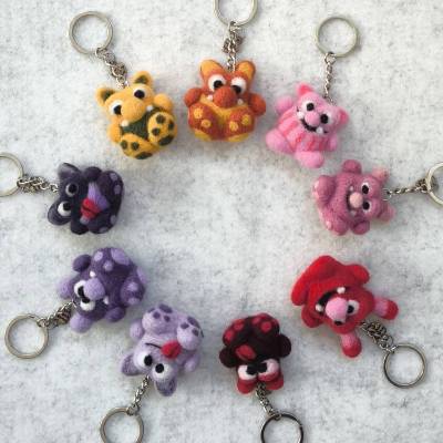 Filzlinge aus 100% Schafwolle, handgefertigte Monster-Schlüsselanhänger, lustige Taschenbaumler & Glücksbringer, Unikat