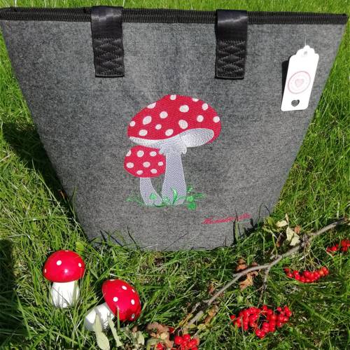 Shopper Filz personalisiert Fliegenpilz bestickt