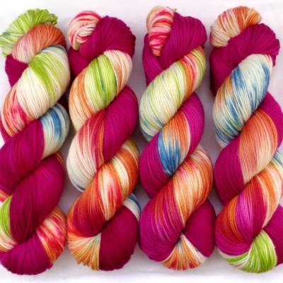 Handgefärbte sehr weiche Sockenwolle/Tüchergarn 100g/400m, Merino/Polyamid 75/25 Strumpfgarn, Häkelwolle, buntes Webgarn