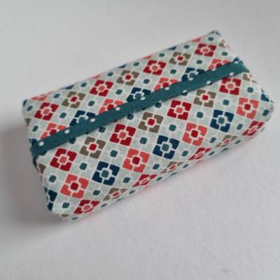 Taschentüchertasche "TaTüTa petrol-mint-rot Quadrate" aus Baumwollstoff genäht, von he-ART by helen hesse