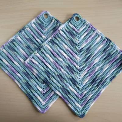 Topflappen Set in hellblau und hellblau meliert, gehäkelt