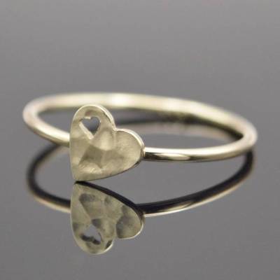 Vorsteck-Ring "Corazón" handgefertigter 333er Goldring