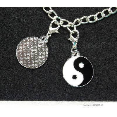 Charm Anhänger YinYang, Yin Yang schwarz weiß, Emaille Kaltemaille, handmade by BuntMixxDESIGN