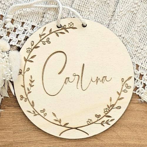 Schild, Kind, Holz, Türschild, Holzschild, Namensschild, Geschenk, personalisiert, Kinderschild, Babyschild, Blumenkranz