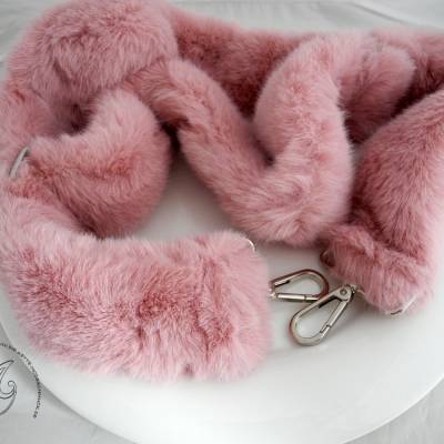 Schultergurt Taschentrageriemen  fluffig Fell rosa Taschen Handtaschen